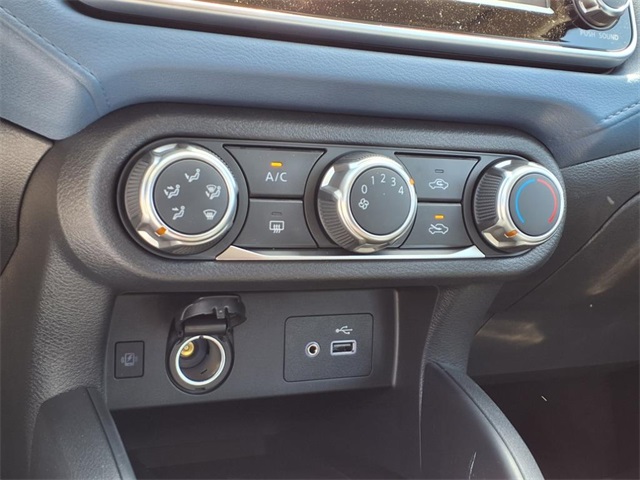 new 2025 Nissan Versa car, priced at $22,465
