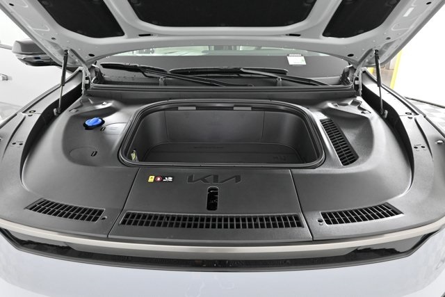new 2026 Kia EV9 car, priced at $72,465