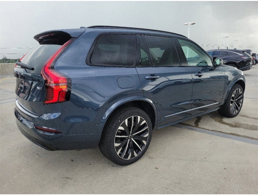 new 2026 Volvo XC90 car, priced at $71,655