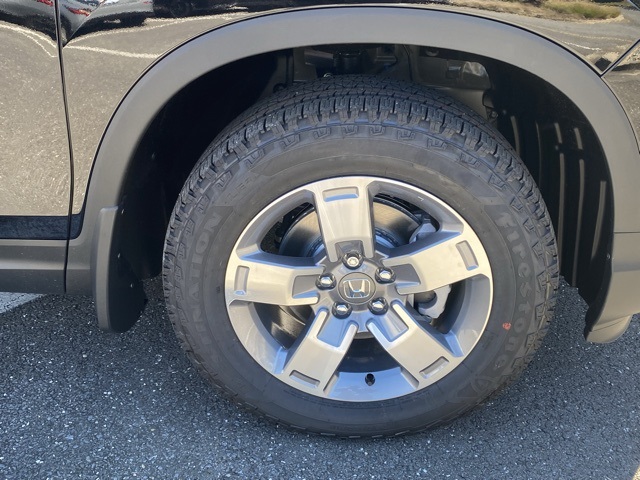 new 2025 Honda Ridgeline car, priced at $41,552