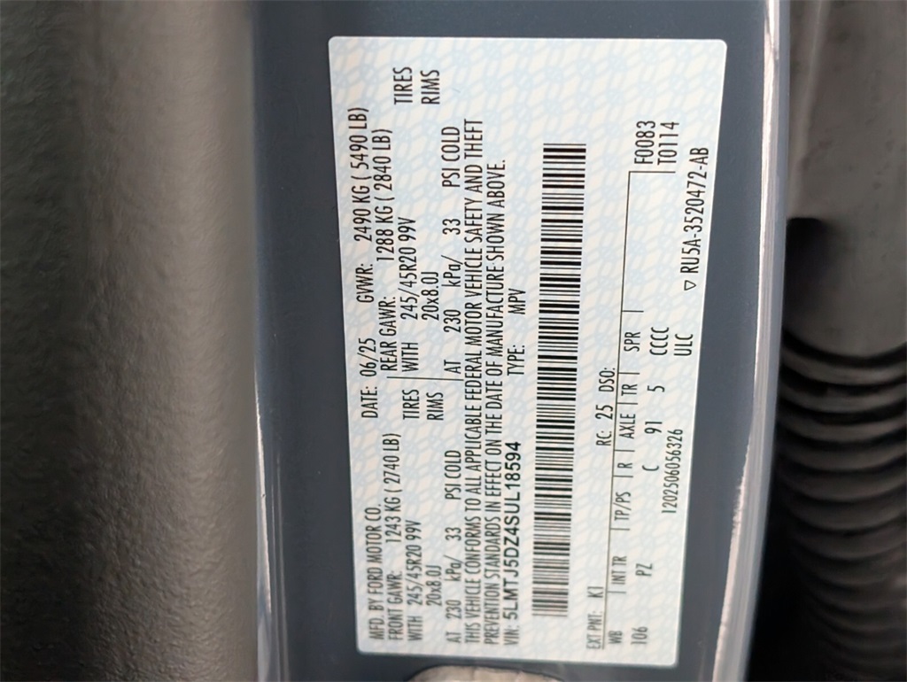 new 2025 Lincoln Corsair Plug-In Hybrid car