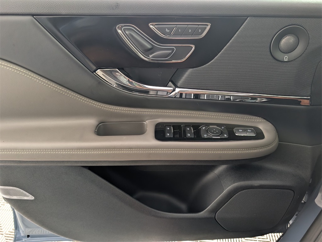 new 2025 Lincoln Corsair Plug-In Hybrid car