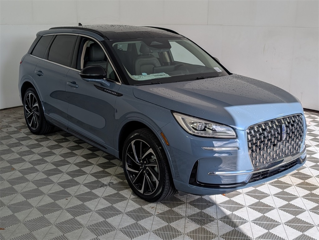 new 2025 Lincoln Corsair Plug-In Hybrid car