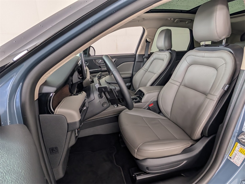 new 2025 Lincoln Corsair Plug-In Hybrid car