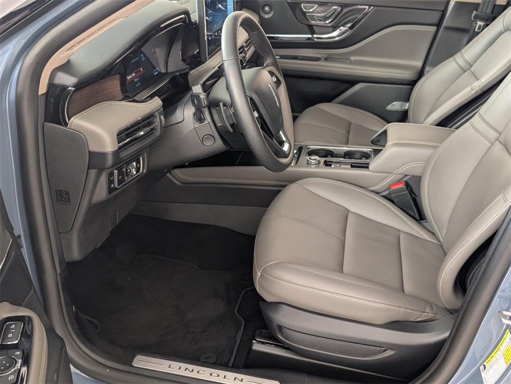 new 2025 Lincoln Corsair Plug-In Hybrid car