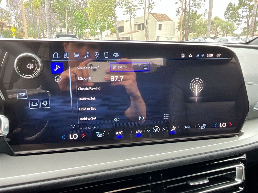 new 2025 Chevrolet Traverse car, priced at $42,221