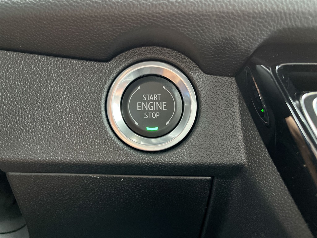 new 2025 Chevrolet Traverse car, priced at $42,221