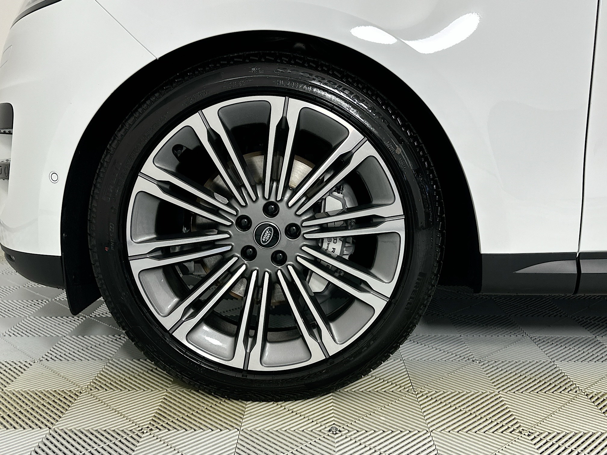 new 2025 Land Rover Range Rover Sport car, priced at $89,080