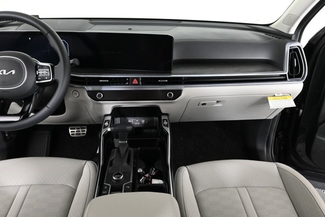 new 2025 Kia Sorento car, priced at $41,987