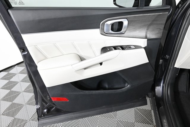 new 2025 Kia Sorento car, priced at $41,987