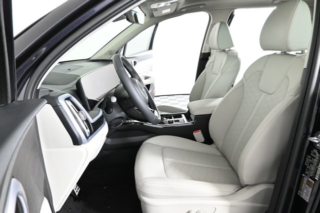 new 2025 Kia Sorento car, priced at $41,987