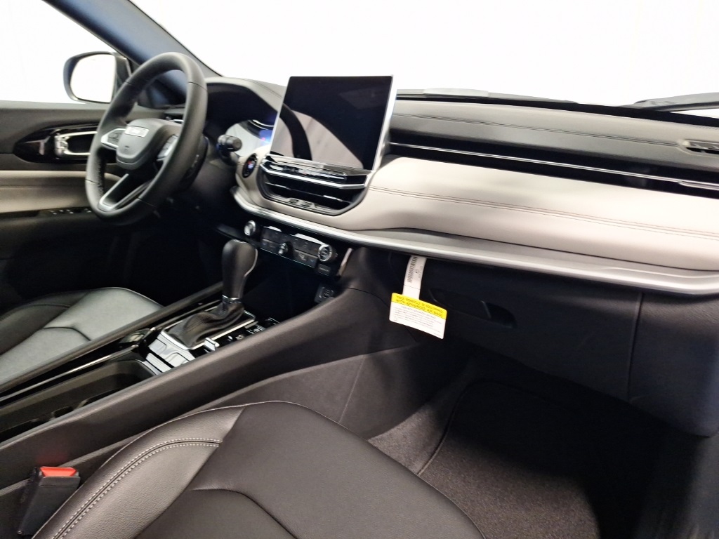 new 2026 Jeep Compass car, priced at $34,625