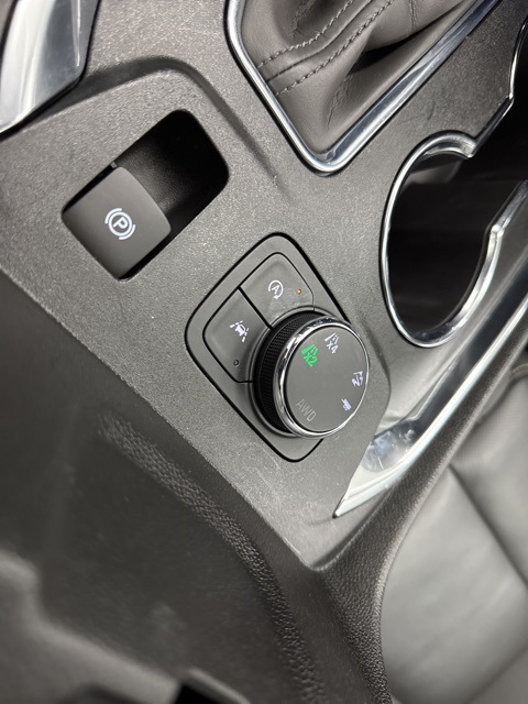 used 2023 Chevrolet Traverse car, priced at $41,984