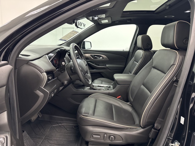used 2023 Chevrolet Traverse car, priced at $41,984