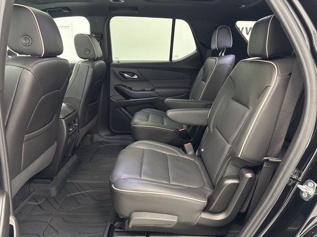 used 2023 Chevrolet Traverse car, priced at $41,984