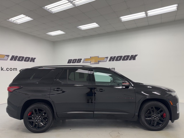 used 2023 Chevrolet Traverse car, priced at $41,984