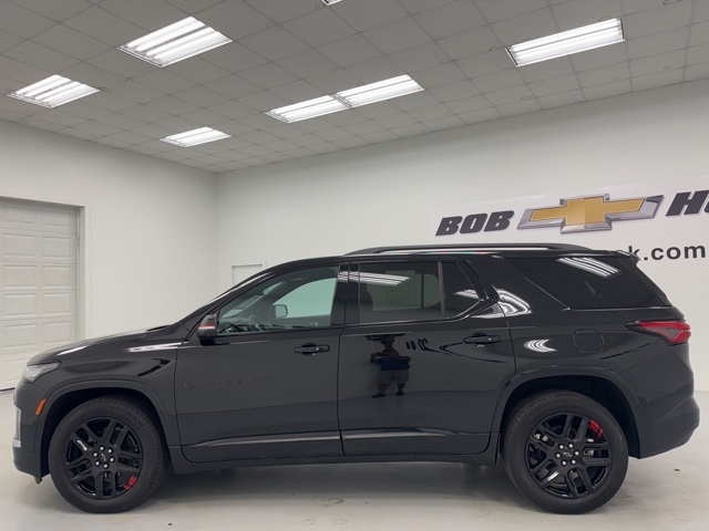 used 2023 Chevrolet Traverse car, priced at $41,984