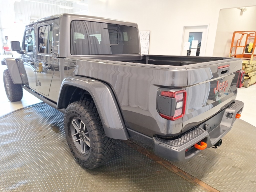 new 2025 Jeep Gladiator car, priced at $52,540