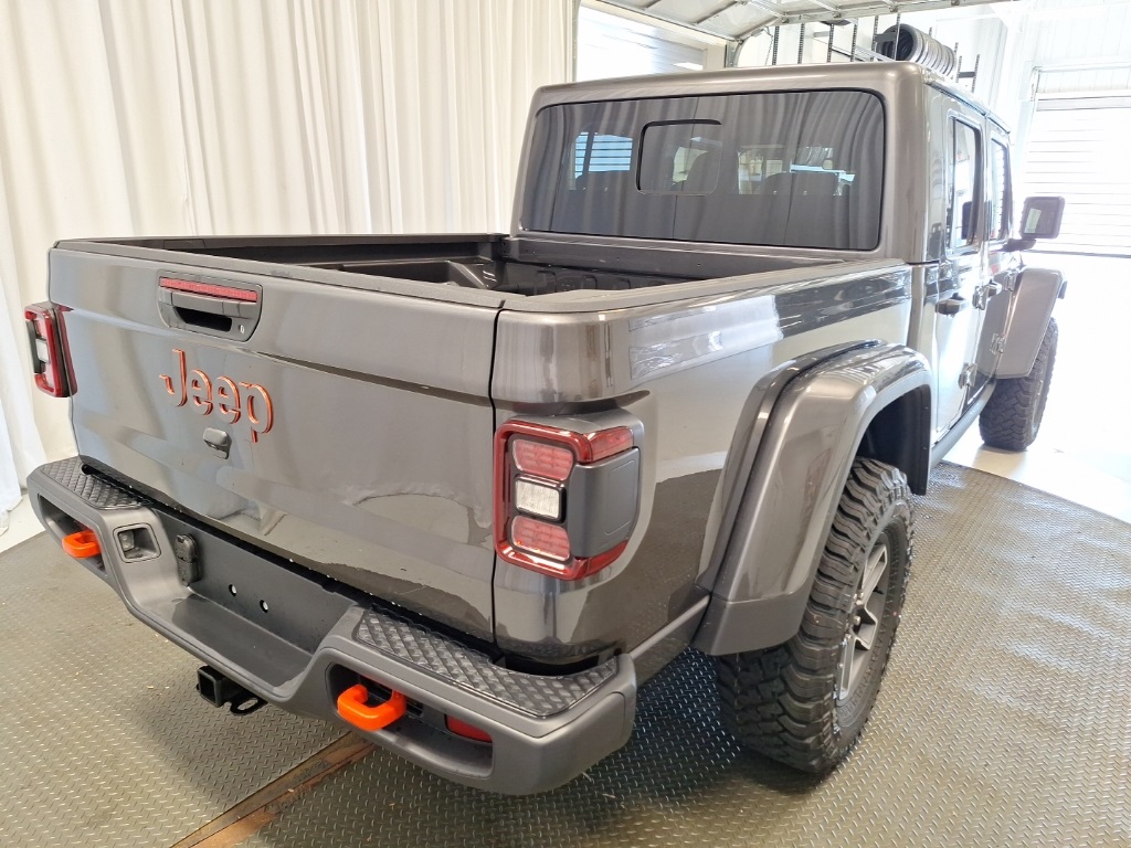 new 2025 Jeep Gladiator car, priced at $52,540