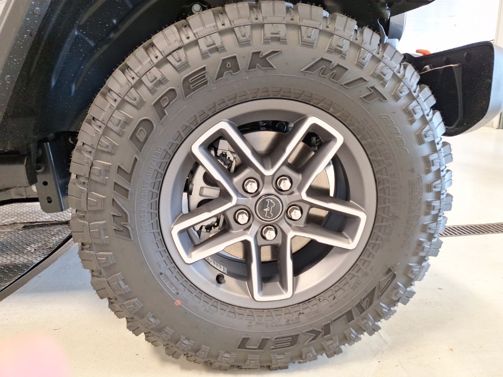 new 2025 Jeep Gladiator car, priced at $52,540