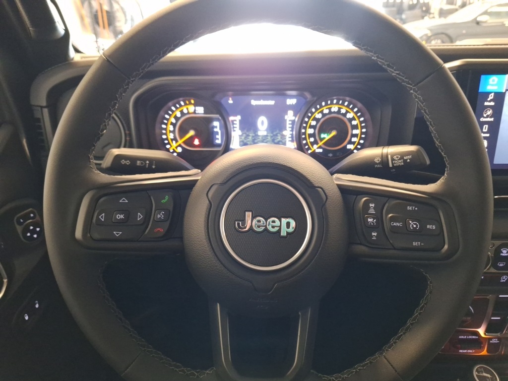 new 2025 Jeep Gladiator car, priced at $52,540