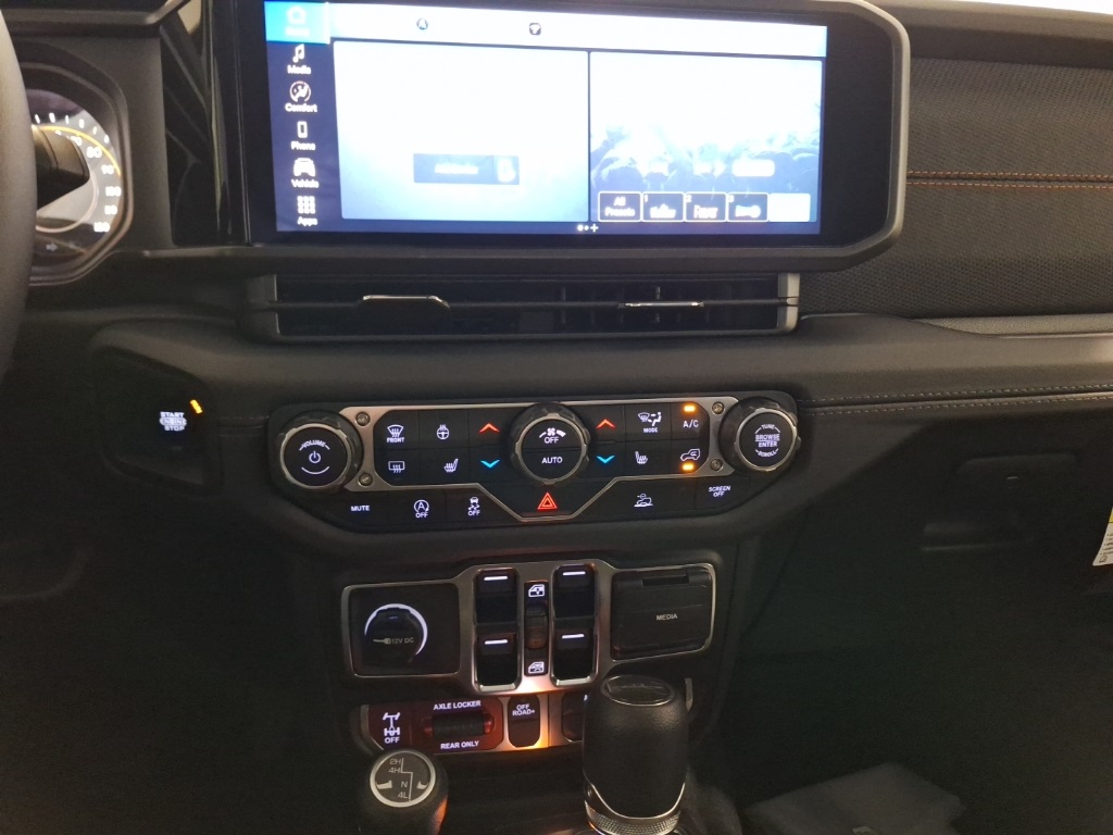 new 2025 Jeep Gladiator car, priced at $52,540