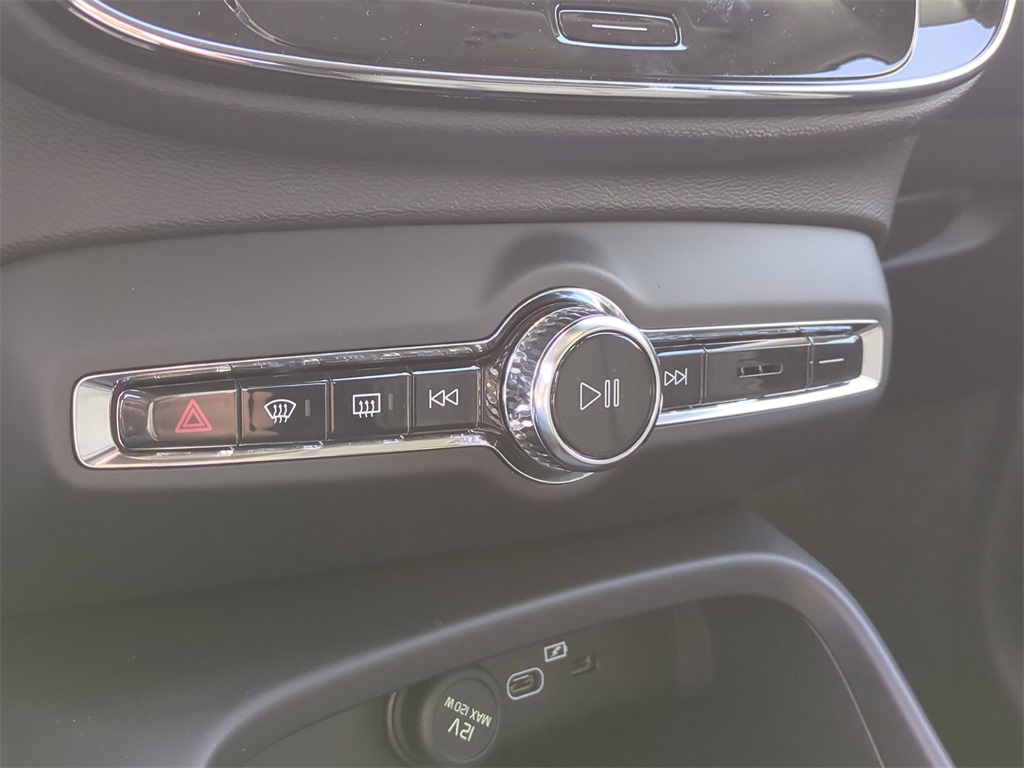 new 2026 Volvo XC40 car, priced at $44,385