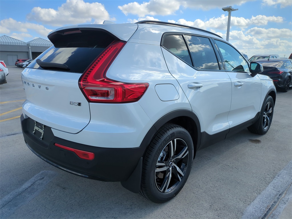 new 2026 Volvo XC40 car, priced at $44,385