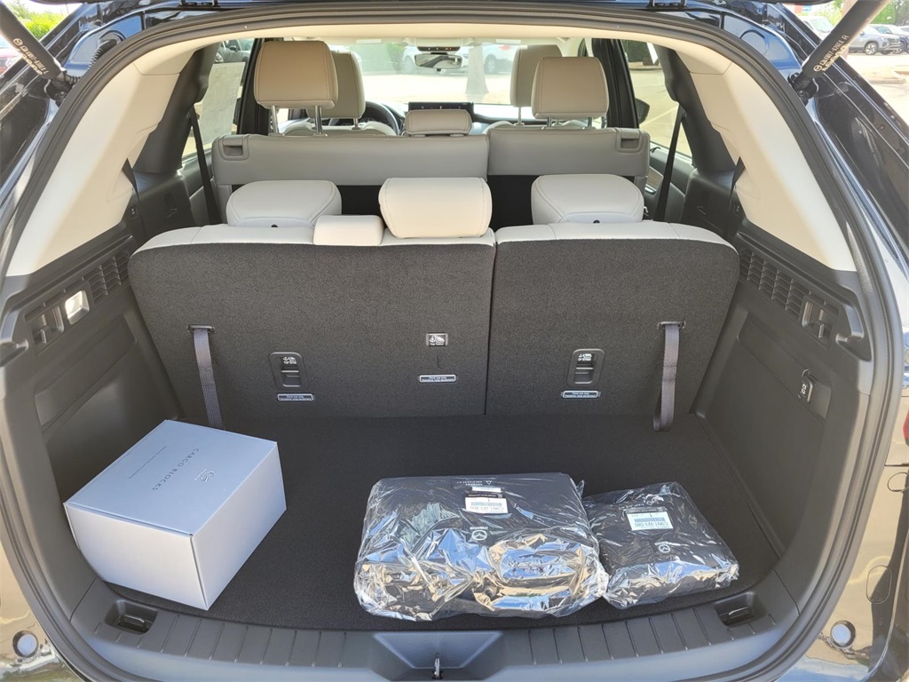 new 2025 Mazda CX-90 car, priced at $37,376