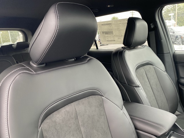 new 2025 Jeep Grand Cherokee L car, priced at $37,289