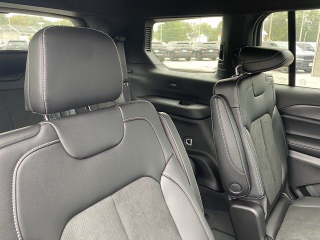 new 2025 Jeep Grand Cherokee L car, priced at $37,289