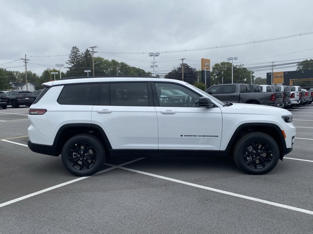 new 2025 Jeep Grand Cherokee L car, priced at $37,289