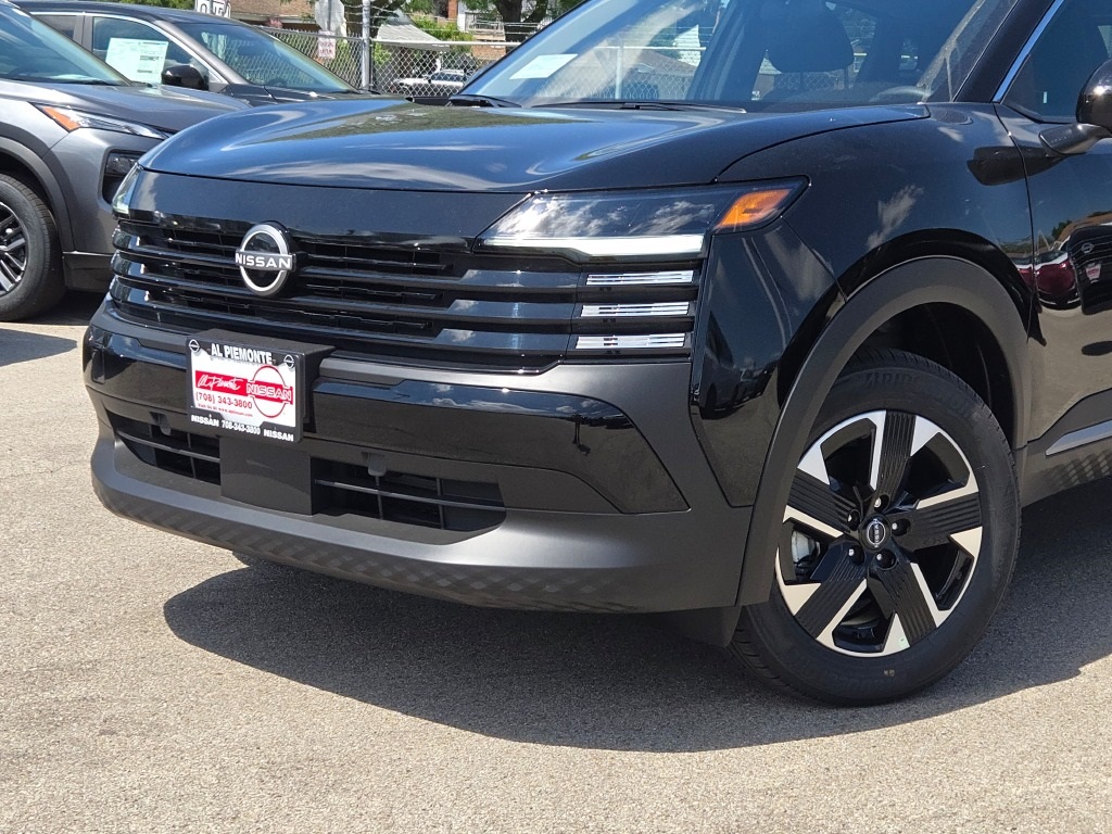 new 2025 Nissan Kicks car, priced at $27,180