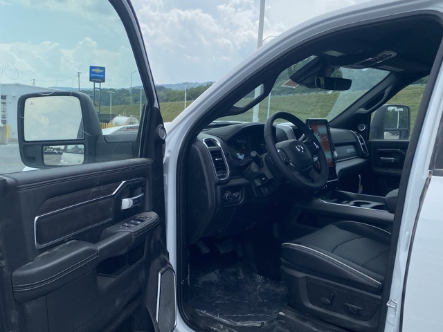 new 2025 Ram 3500 car, priced at $76,422