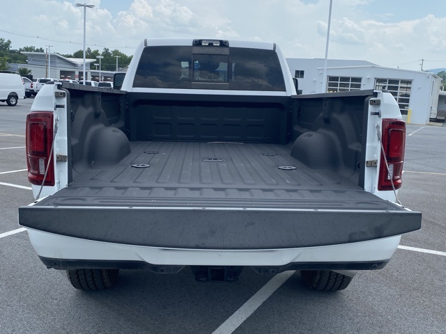 new 2025 Ram 3500 car, priced at $76,422
