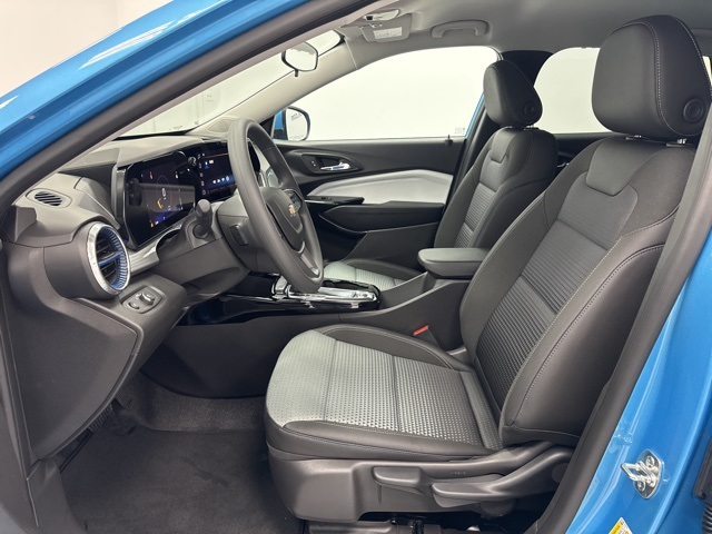 new 2025 Chevrolet Trax car, priced at $23,890