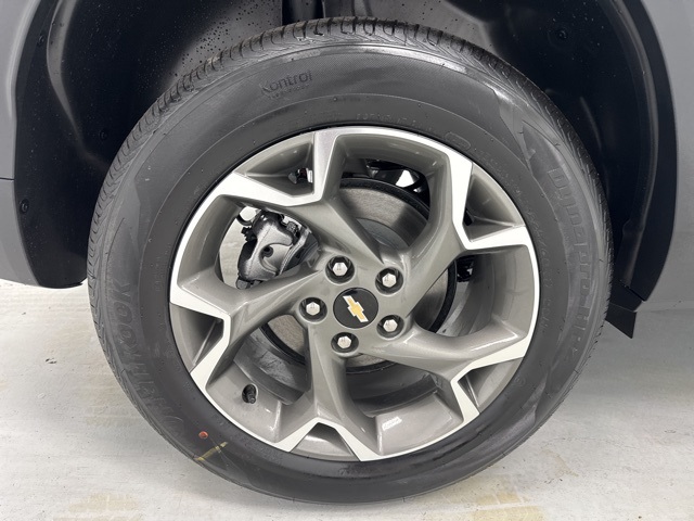 new 2025 Chevrolet Trax car, priced at $23,890