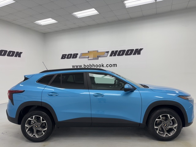 new 2025 Chevrolet Trax car, priced at $23,890