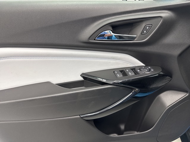 new 2025 Chevrolet Trax car, priced at $23,890
