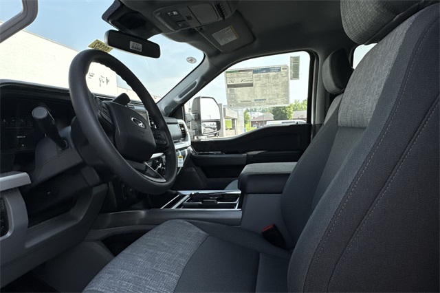 new 2025 Ford F-250SD car, priced at $68,601