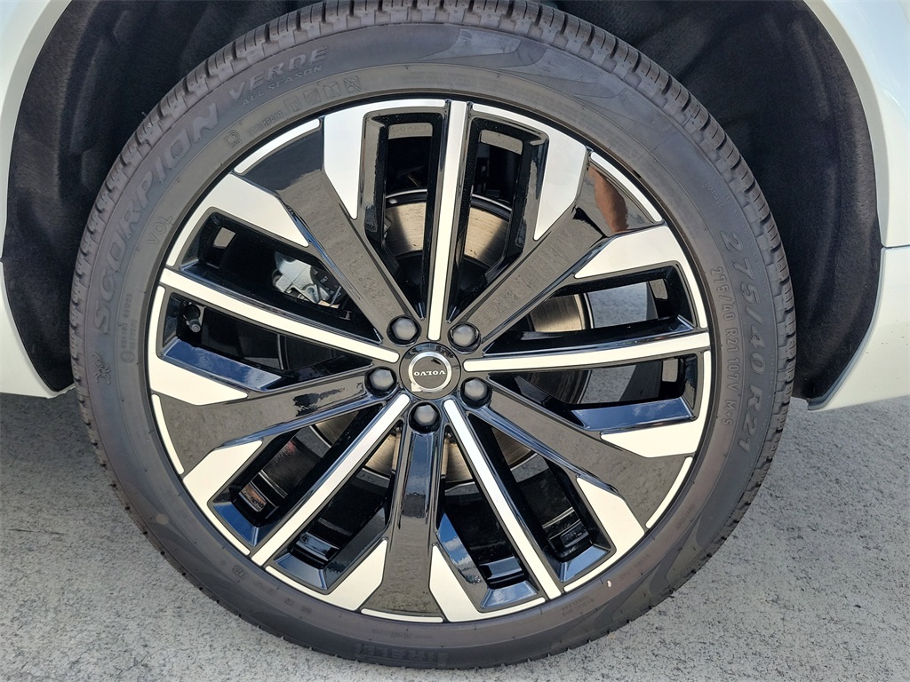 new 2026 Volvo XC90 car, priced at $68,825