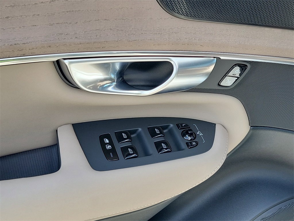 new 2026 Volvo XC90 car, priced at $68,825