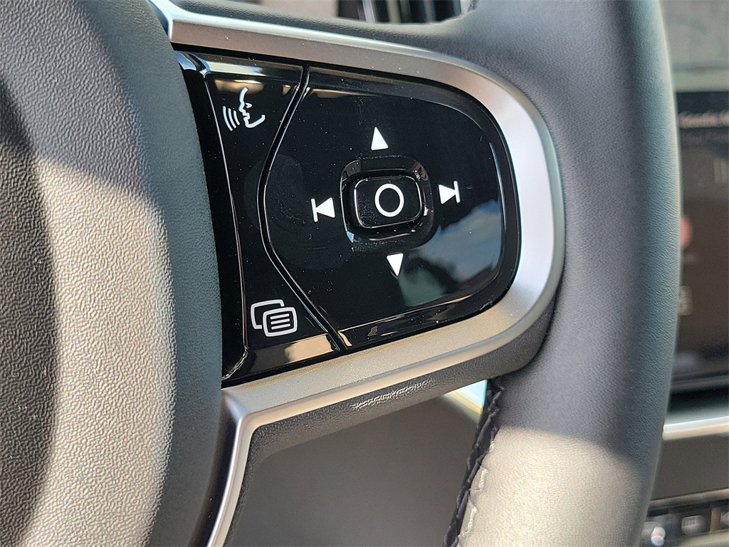 new 2026 Volvo XC90 car, priced at $68,825