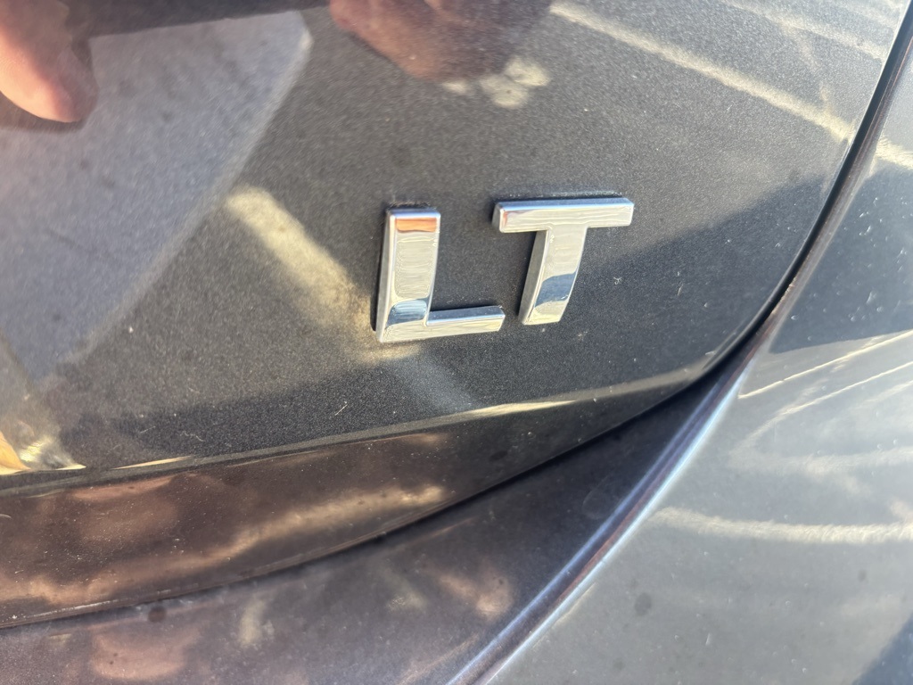 used 2023 Chevrolet Equinox car, priced at $17,495