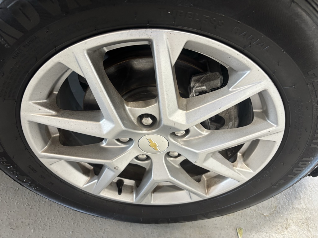 used 2023 Chevrolet Equinox car, priced at $17,495