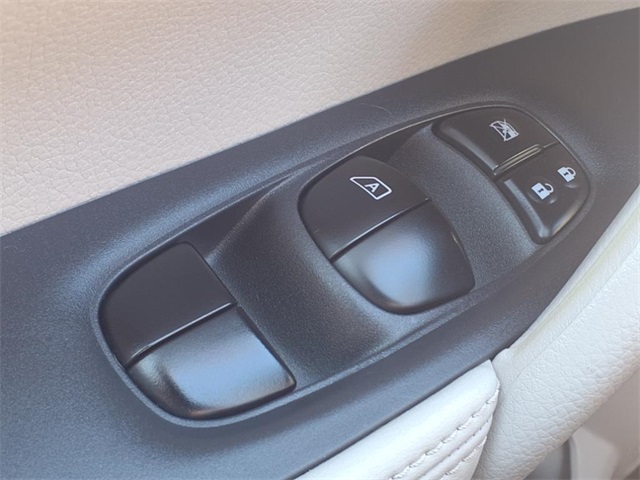 used 2018 Nissan Rogue Sport car, priced at $17,950