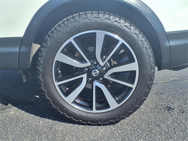 used 2018 Nissan Rogue Sport car, priced at $17,950
