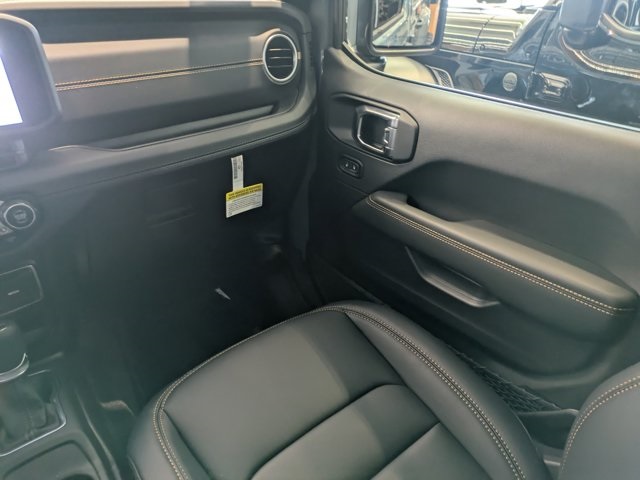 new 2025 Jeep Gladiator car, priced at $49,854