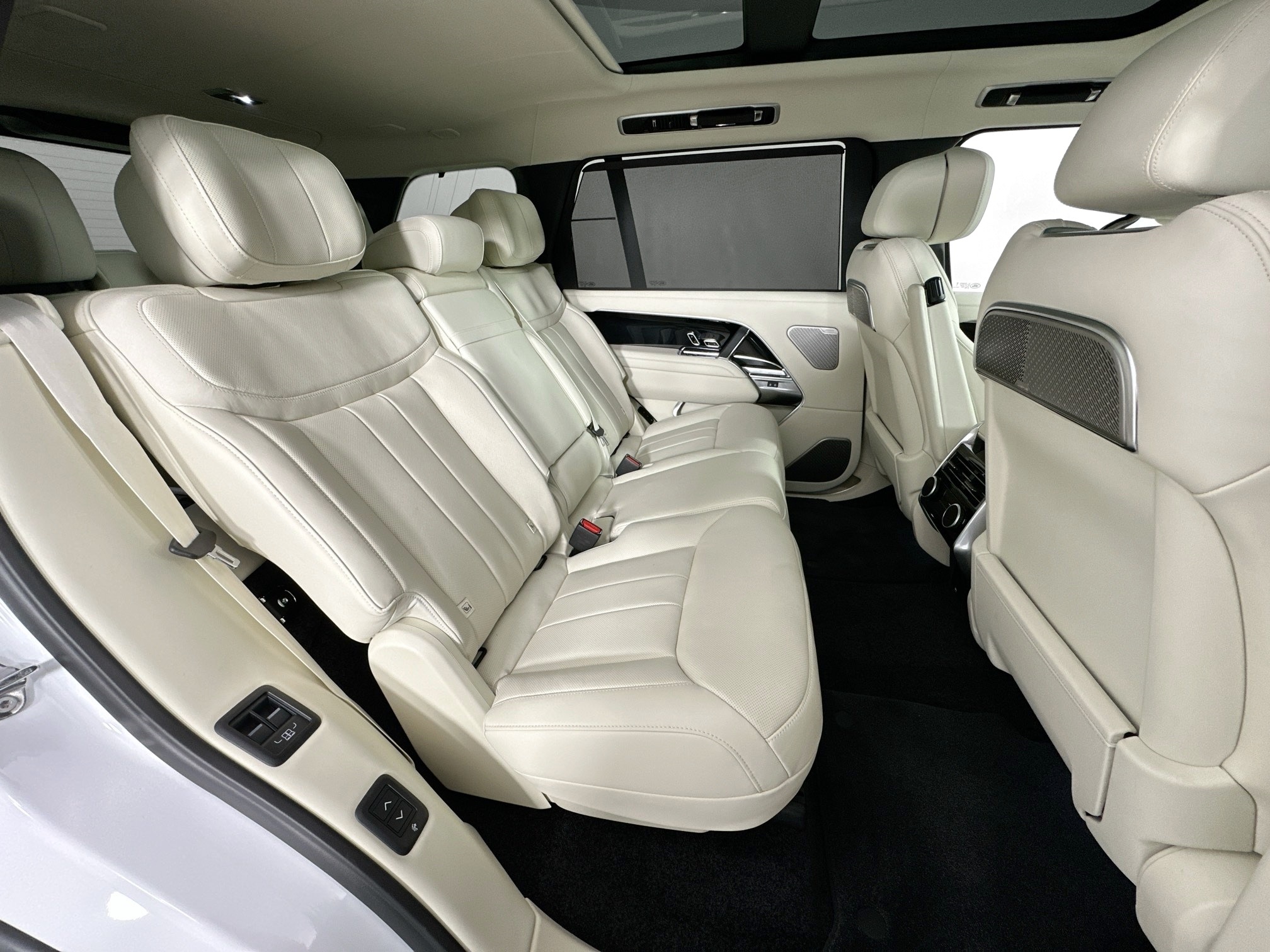new 2025 Land Rover Range Rover car, priced at $179,680