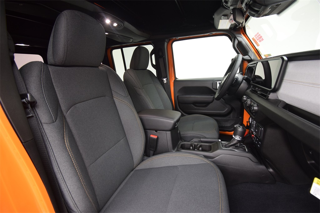 new 2025 Jeep Wrangler car, priced at $51,912